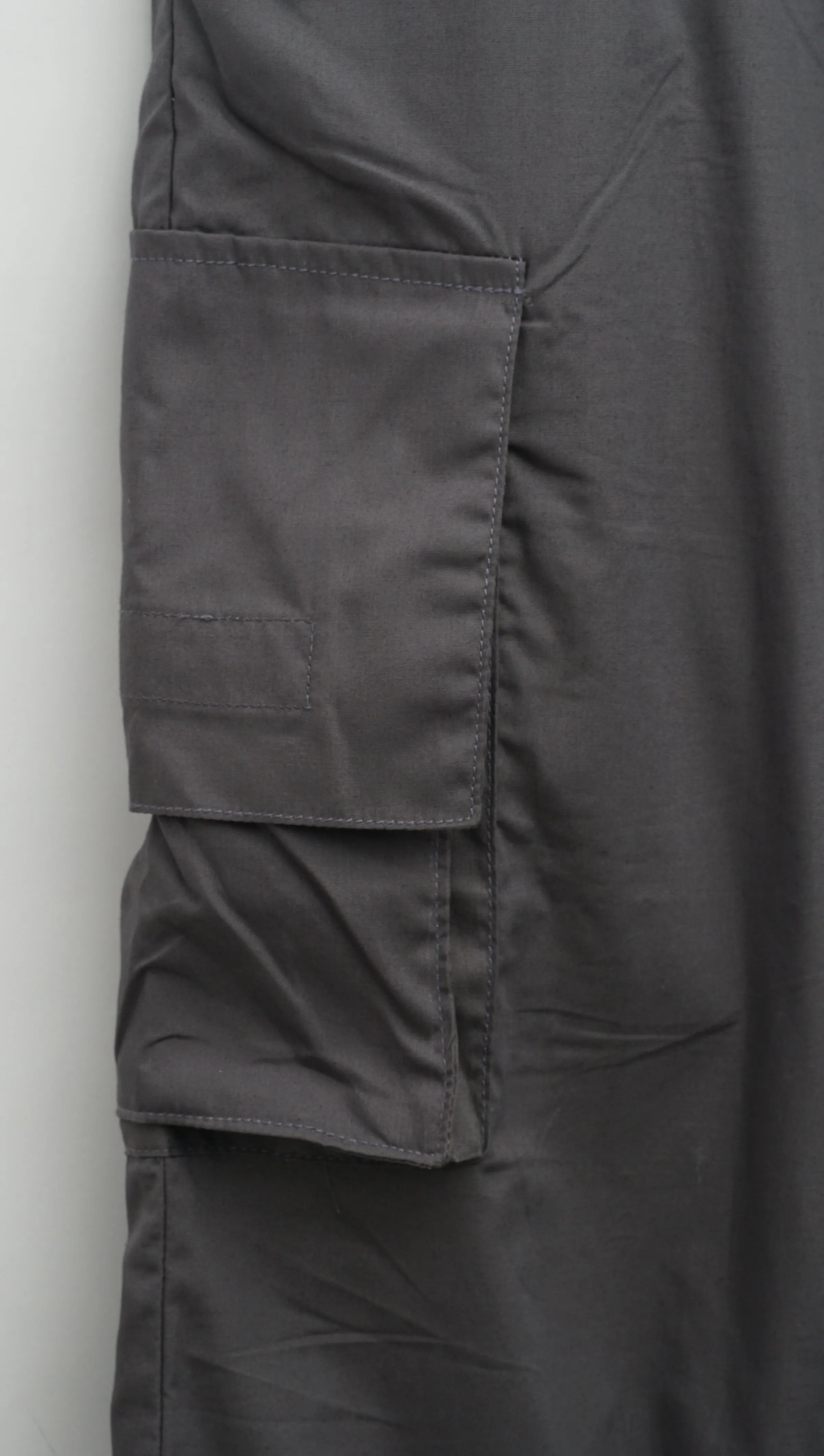 Light Cargo Cut Pants Pewter grey